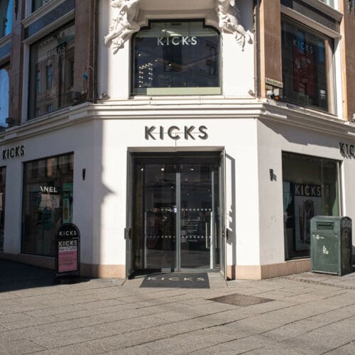 Kicks